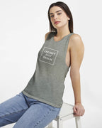 Lag din egen tanktopp for kvinner med personlig trykk | Personlig design